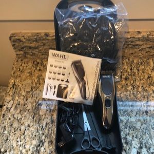 Wahl Rechargeable cord/cordless complete 21 piece haircutting kit.